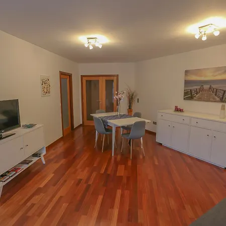 Aromas Flavors Tours Beach * 伊斯莫里兹